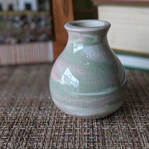 Handmade Tri-Color Agateware Ceramic Vase - Picture 3 of 4